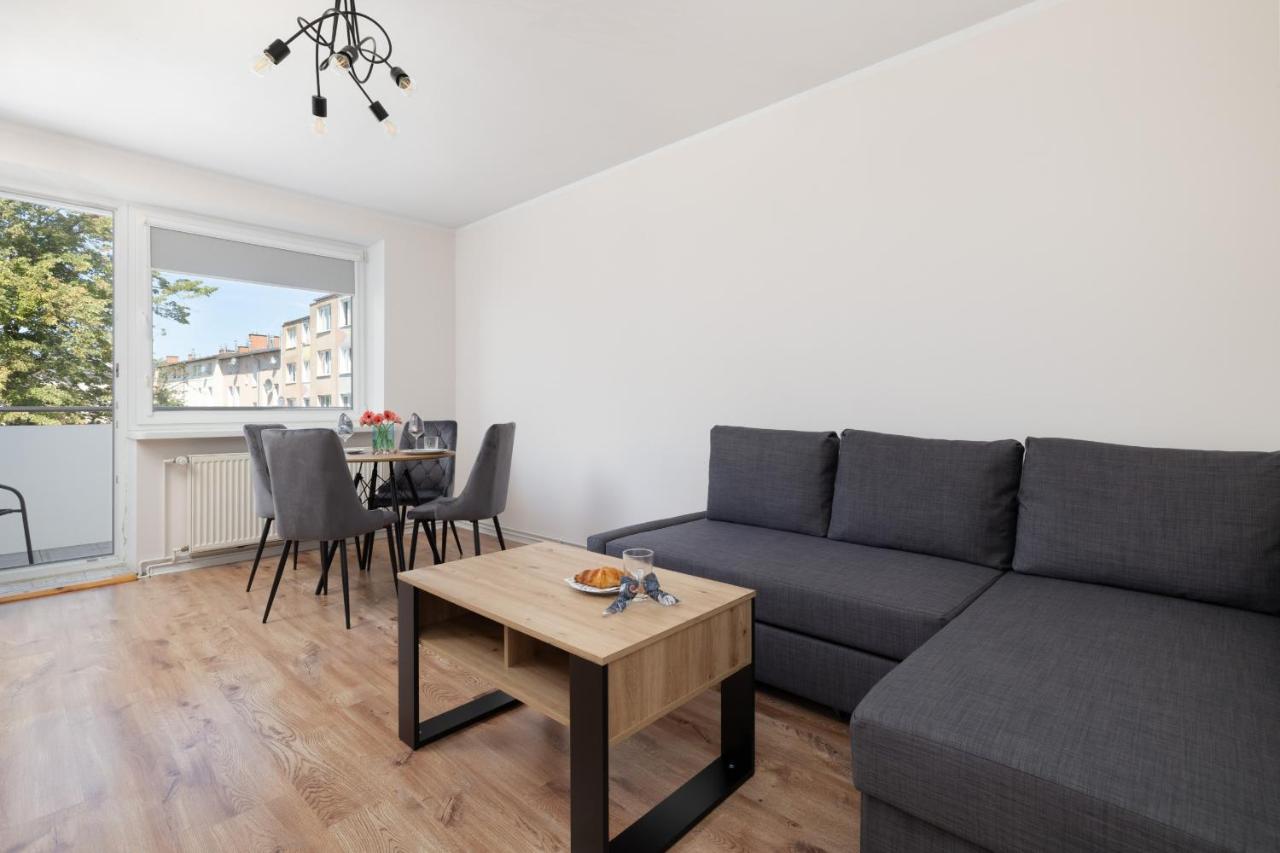 Leilighet Zrodlana Two-bedroom With Balcony By Renters