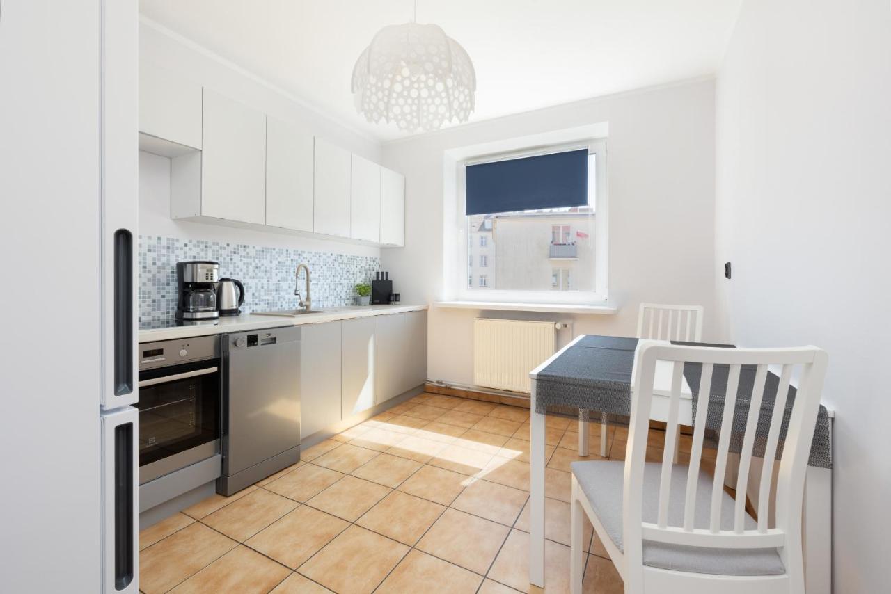 Zrodlana Two-bedroom With Balcony By Renters Kolobrzeg