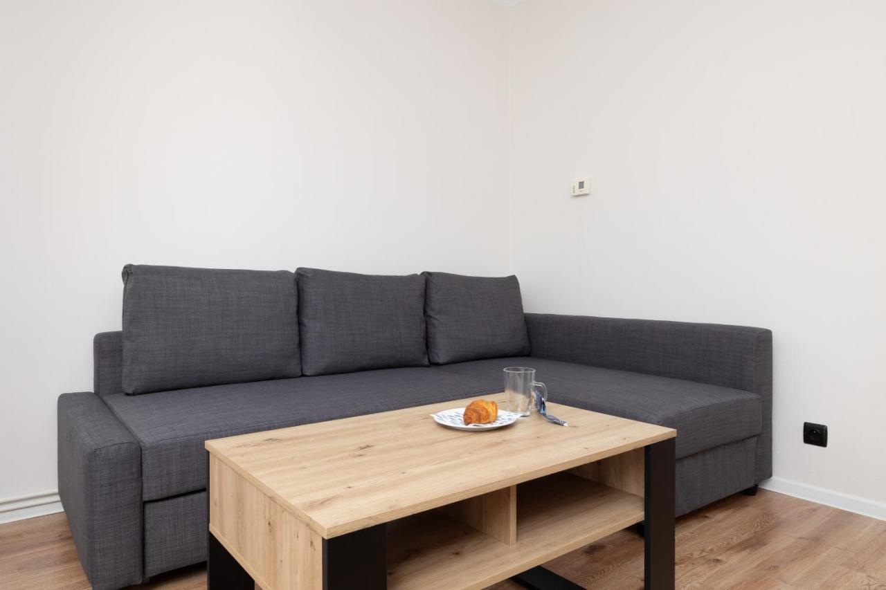 Zrodlana Two-bedroom With Balcony By Renters * Kolobrzeg