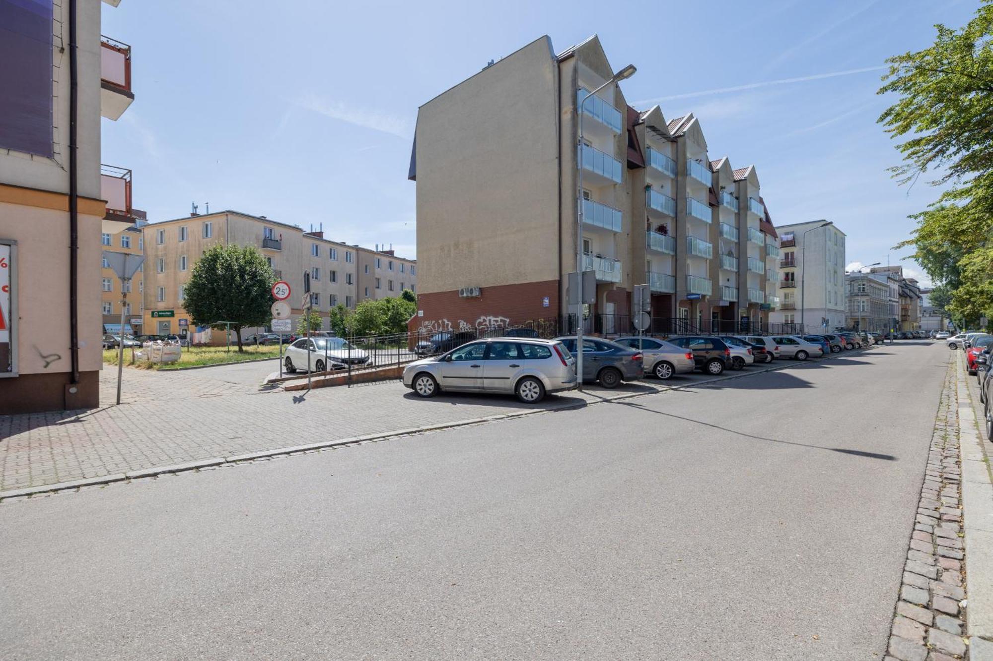 Zrodlana Two-bedroom With Balcony By Renters Kolobrzeg